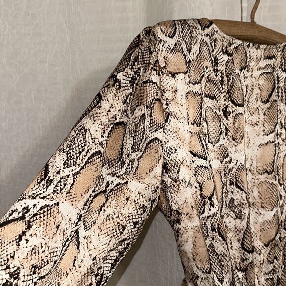 Sunny Girl 14 Python Snake Print V-Neck Front Wrap Peplum Long Sleeve Blouse - Picture 14 of 14